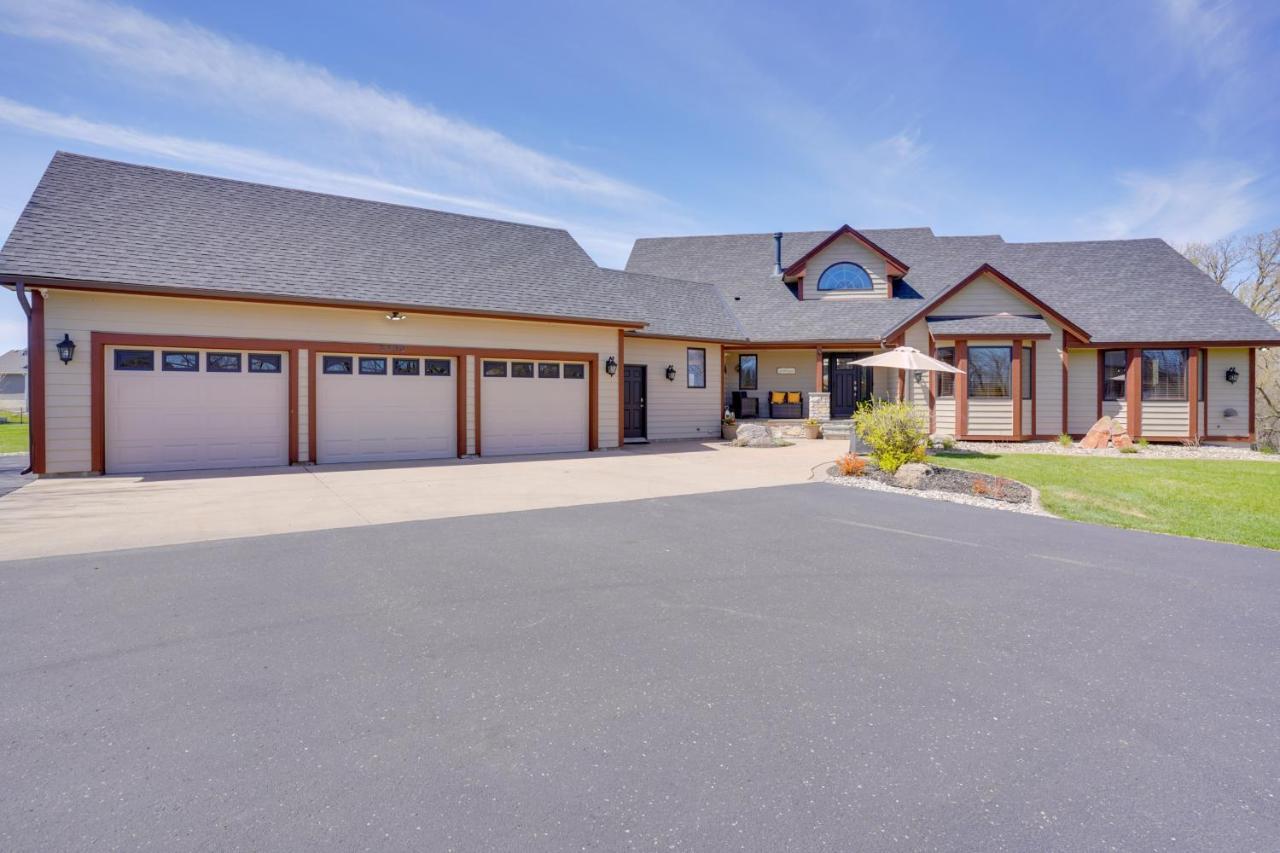 Expansive Shakopee Vacation Rental On 5 Acres! Exteriör bild